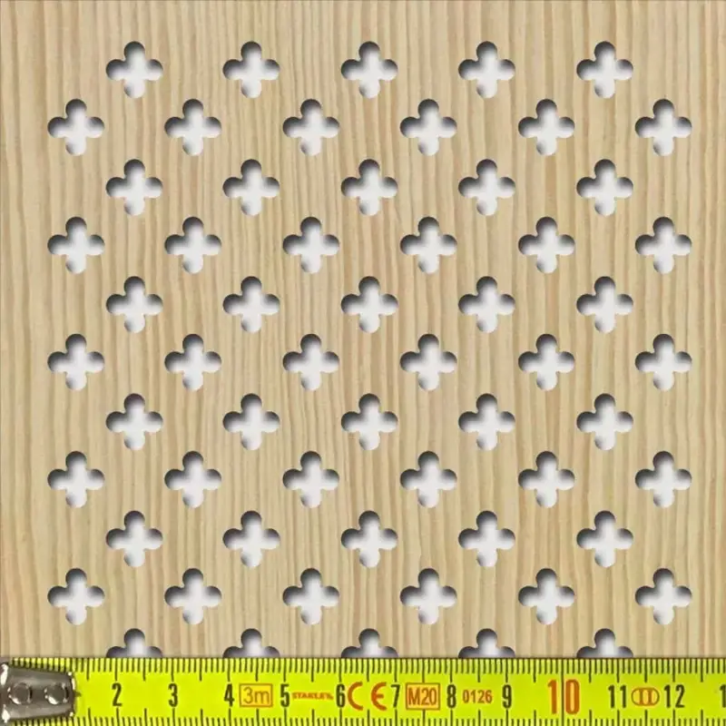 Legno furnérozott Hdf-Fiore perforációval Fenyő 1520x610mm Nézd meg most