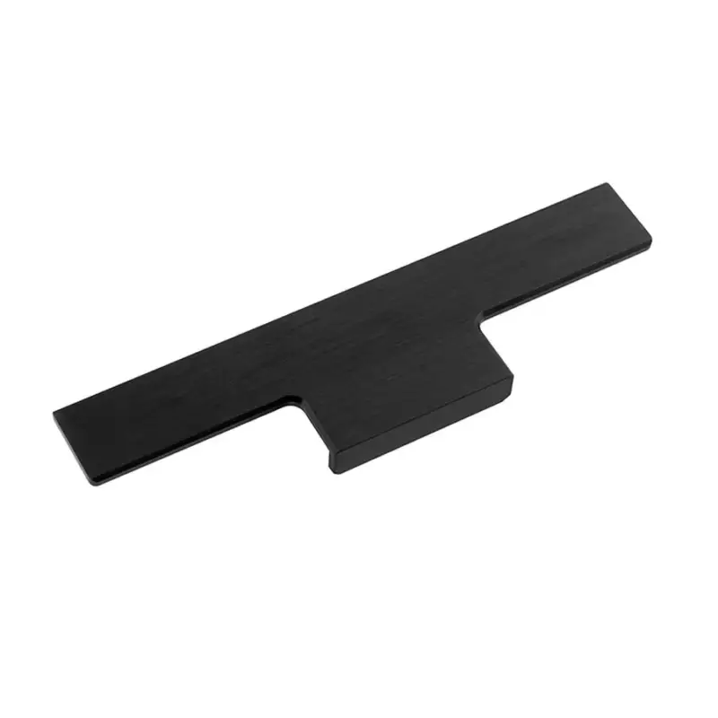 Bútorfogantyú RAMARA 146mm Erezett, csiszolt matt fekete Korlátozott ajánlat