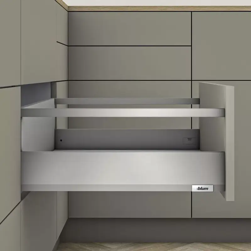 Azonnali szállítás MerivoBox 28" E magasságú Korlát magasítással 450mm-es Szürke 40kg