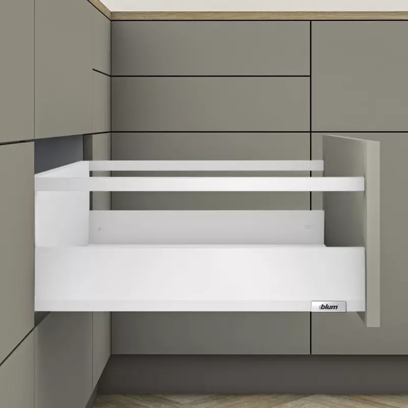 Ajánlat MerivoBox 28" E magasságú Korlát magasítással 500mm-es Selyemfehér 40kg