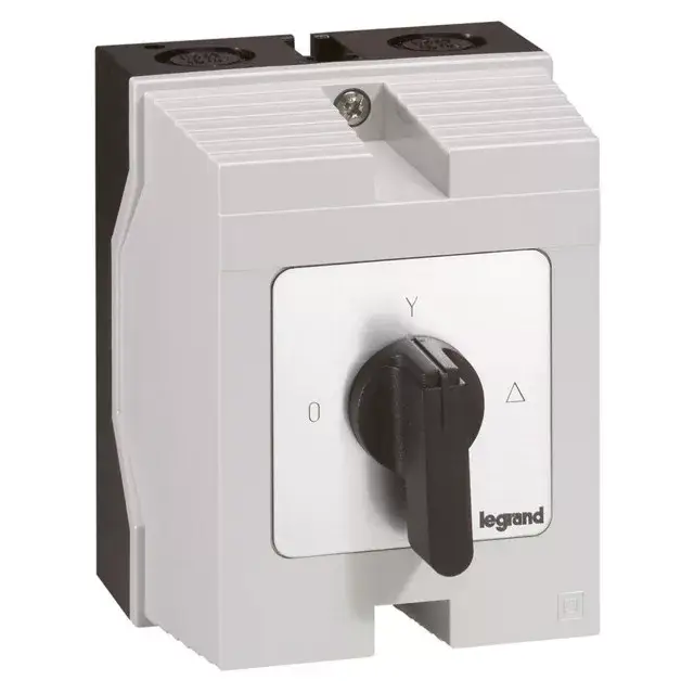Legrand 027776 Tokozott görgős kapcsoló 3P 7,5kW PR17 0-Y-DELTA ( Legrand 027776 ) Szuper ajánlat