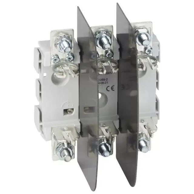 Legrand 019945 késes aljzat 000/00 3P 160A M8 kalapsínre is rözíthető ( Legrand 019945 ) Népszerű