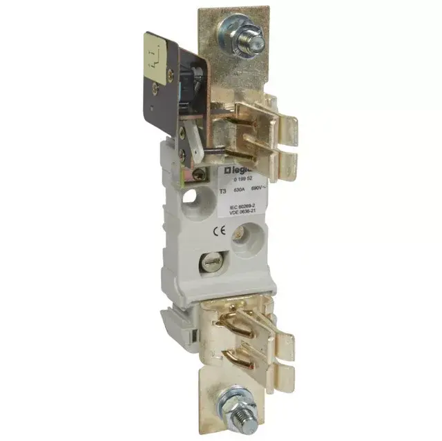 Legrand 019952 késes aljzat 3 1P 630A M12 kalapsínre is rögzíthető mikrokapcsolóval ( Legrand 019952 ) Biztonságos fizetés
