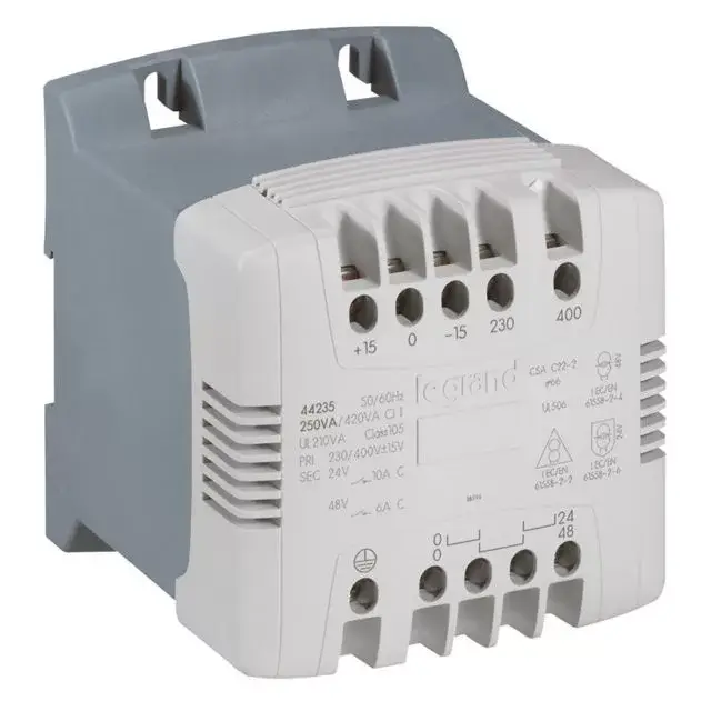 Csak ma Legrand 044236 vez. és bizt./lev. transzformátor 230-400V / 24-48V 400VA ( Legrand 044236 )