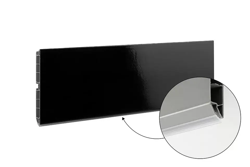 SCILM szokli lábazati takaró előlap 150 mm (4m), fényes fekete Nézd meg most
