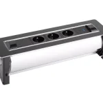 Legkelendőbb VersaTurn 3x 230V, 1x USB A/C 5V, fekete üveg