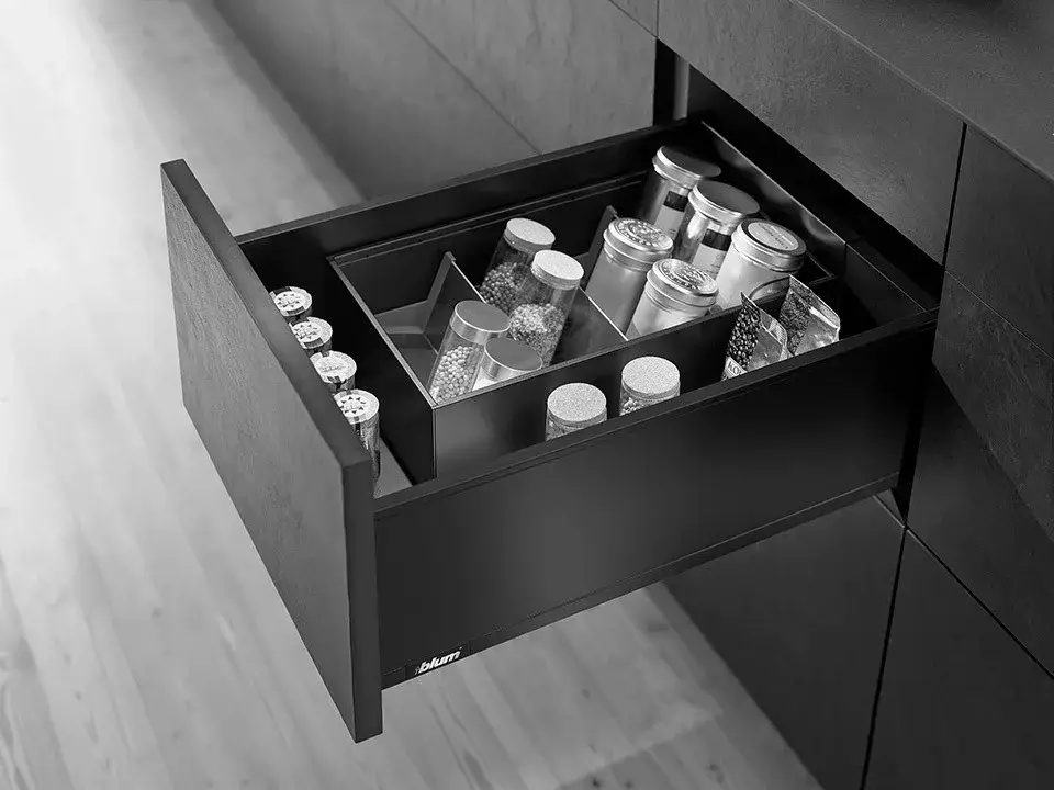 Csak ma K-BLUM Legrabox C Pure 450mm/40 kg, Blumotion/TOB, karbon CS-M, expando,mosogató