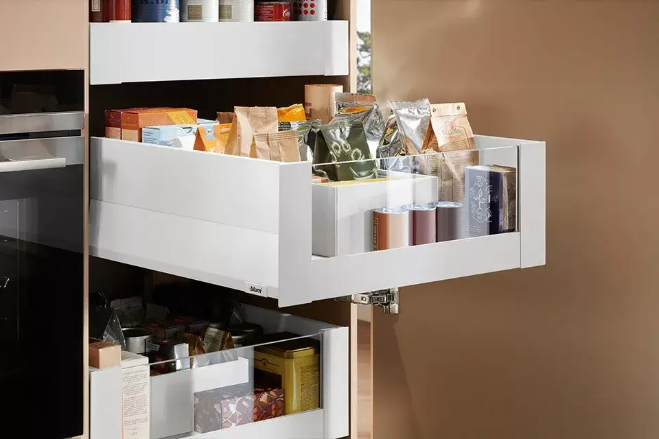 K-BLUM Merivobox E Boxcap 600 mm, 70 kg, fehér, belső, üveg Árengedmény