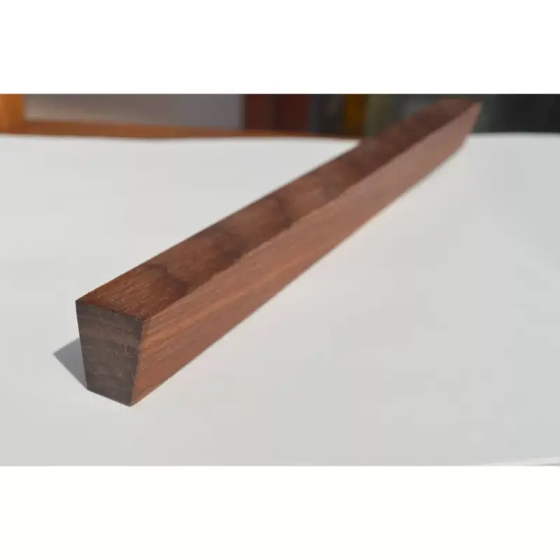 Legnépszerűbb Lucca O300, Fa bútorfogantyú, olajozott dió, 192 és 224 mm furattávval