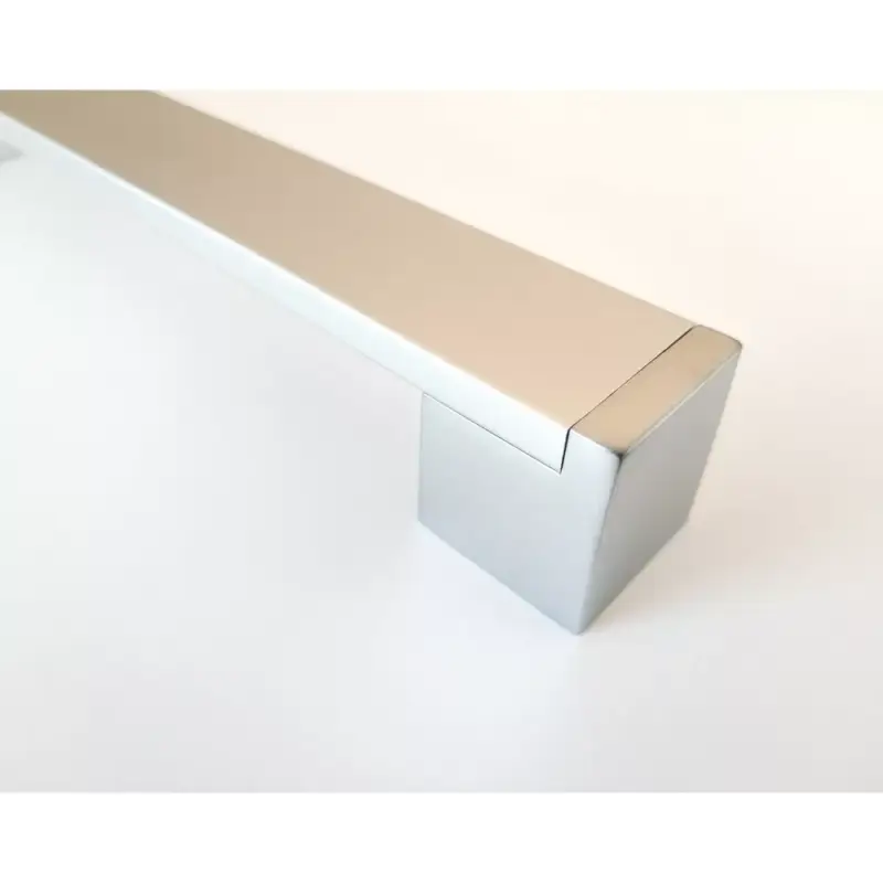 Azonnal elérhető KOFU fém bútorfogantyú, szatén króm - alumínium színű, 256 mm furattávval