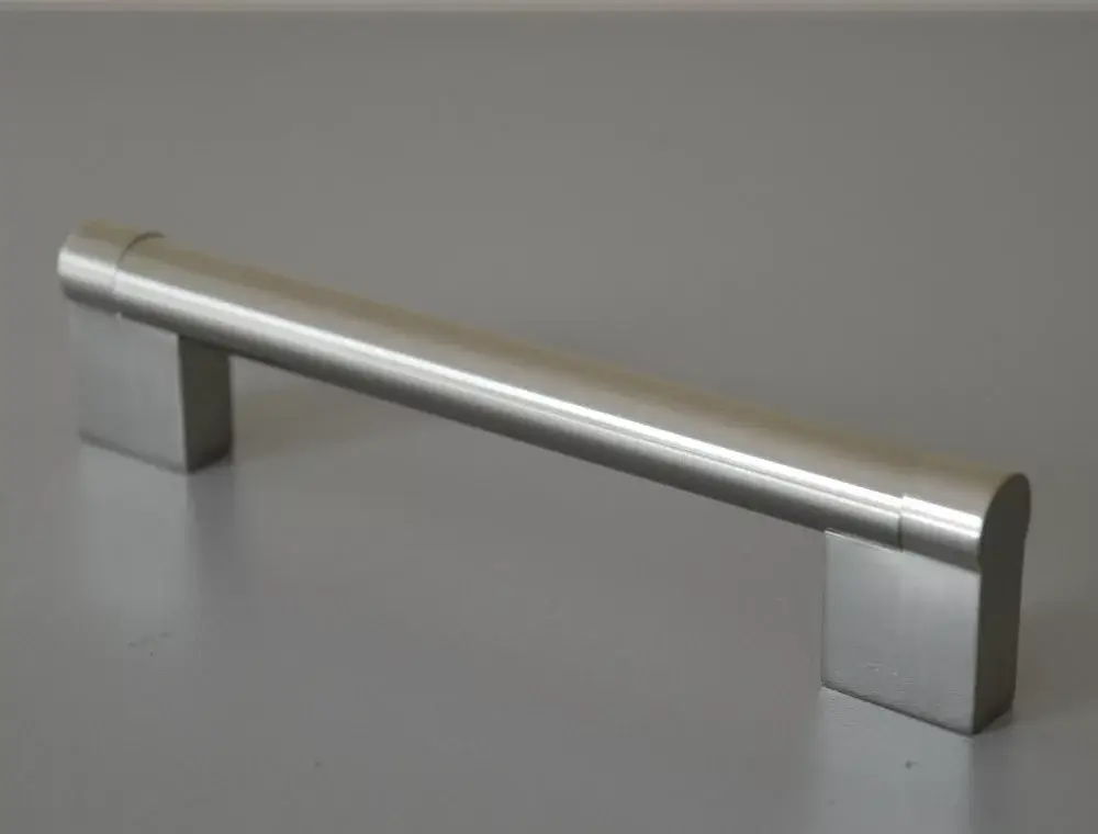 PENKA fém bútorfogantyú, rúd, csiszolt nikkel színű, 320 mm furattávval Különleges ajánlat