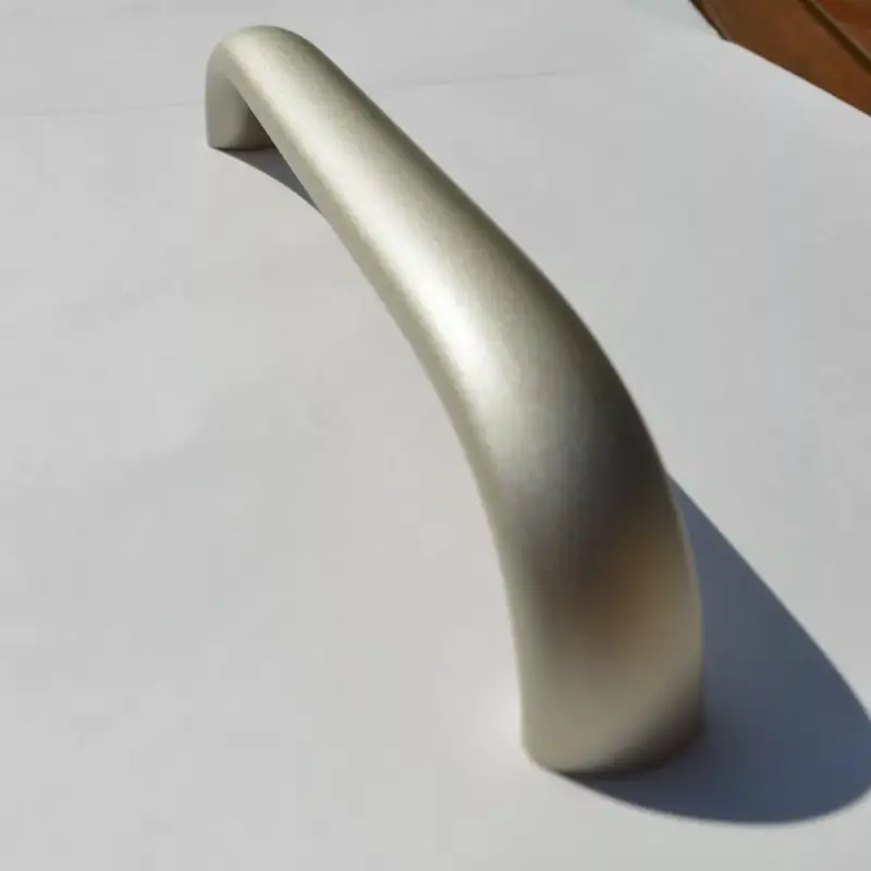 Biztonságos fizetés Fém bútorfogantyú, matt nikkel színű, 256 mm furattávval