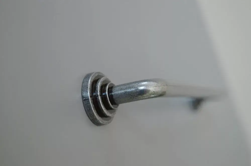 Azonnal elérhető HUGO Fém bútorfogantyú, antik fekete színű, 160 mm furattávval