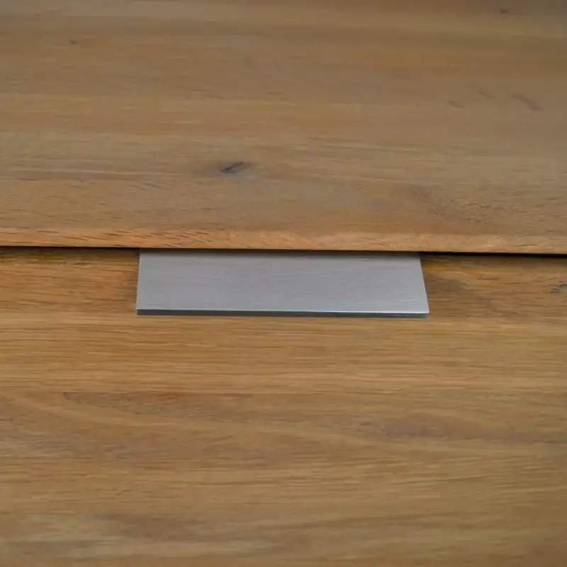 LUCATA fém bútorfogantyú, fényes felületű, nemesacél imitáció, 320 mm furattávval Kiárusítás