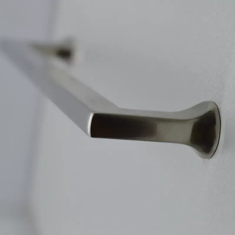Legnépszerűbb Z273 Csiszolt nikkel színű fém bútorfogantyú, 160 mm furattávval