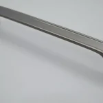 Akció REL, Titán szürke színű, fém bútorfogantyú, 160 mm furattávval