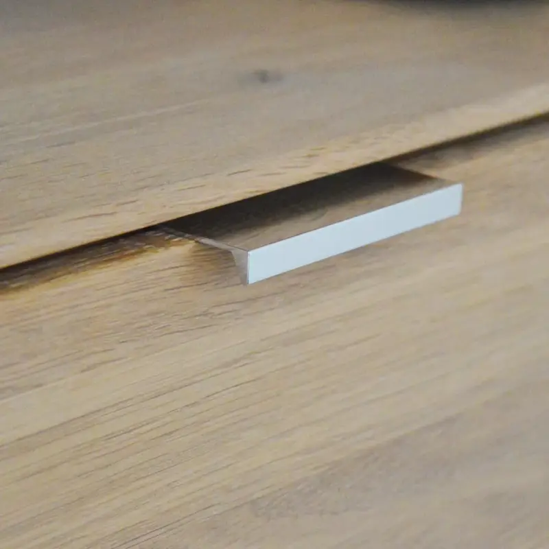 Fényes Króm, Fém bútorfogantyú, élre szerelhető, 64 mm furattávolság Kedvezmény