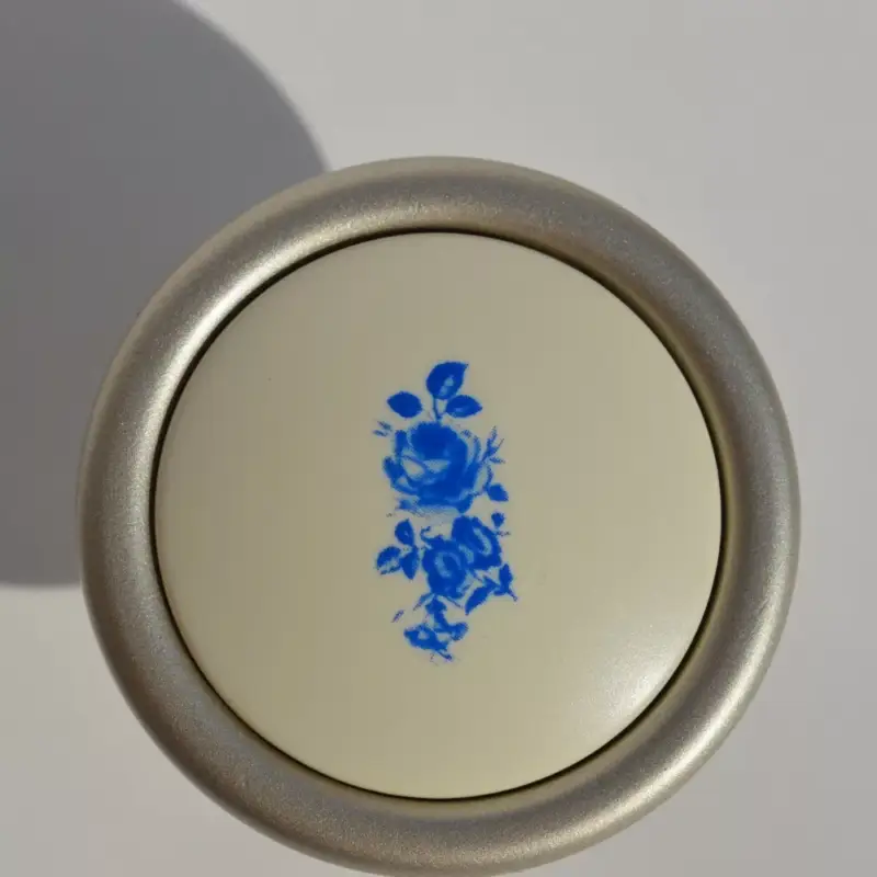 Akció Metall-Kunststoff-Möbelknopf in Champagnerfarbe mit blauem Blumenmuster