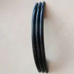 Legnépszerűbb Kunststoff-Möbelgriff, schwarz, 64 mm Lochabstand