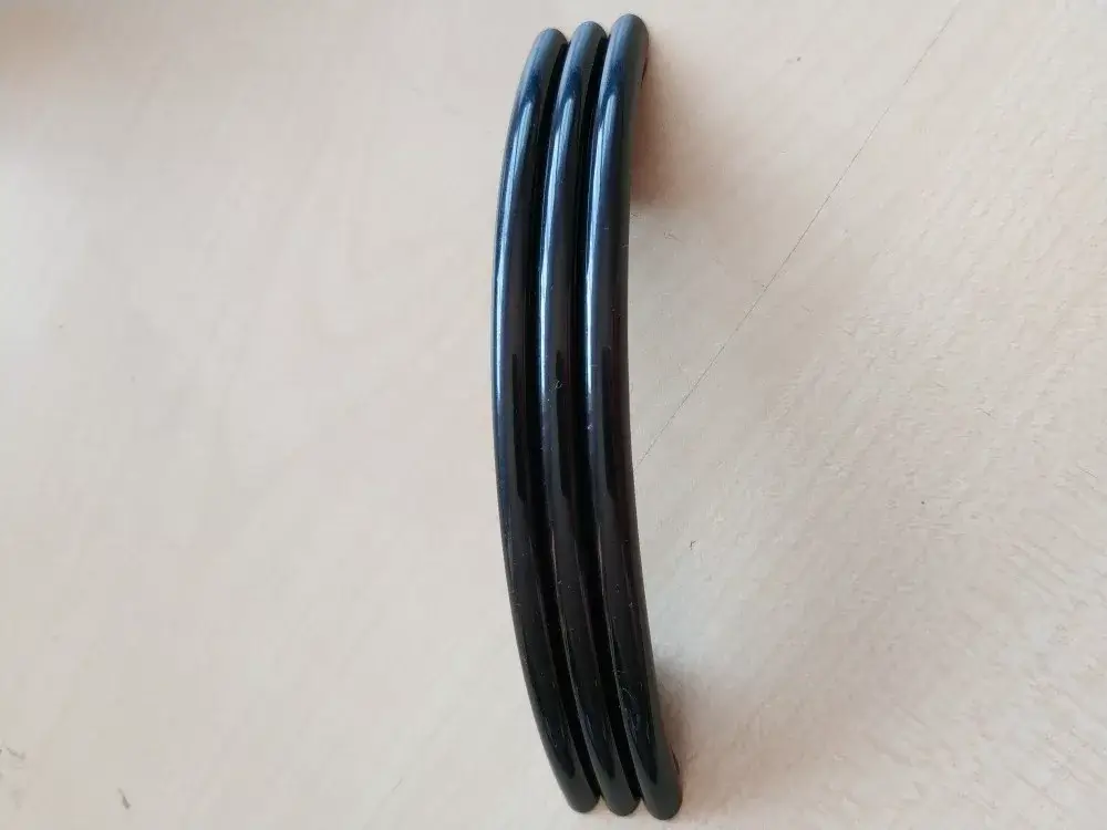 Legnépszerűbb Kunststoff-Möbelgriff, schwarz, 64 mm Lochabstand