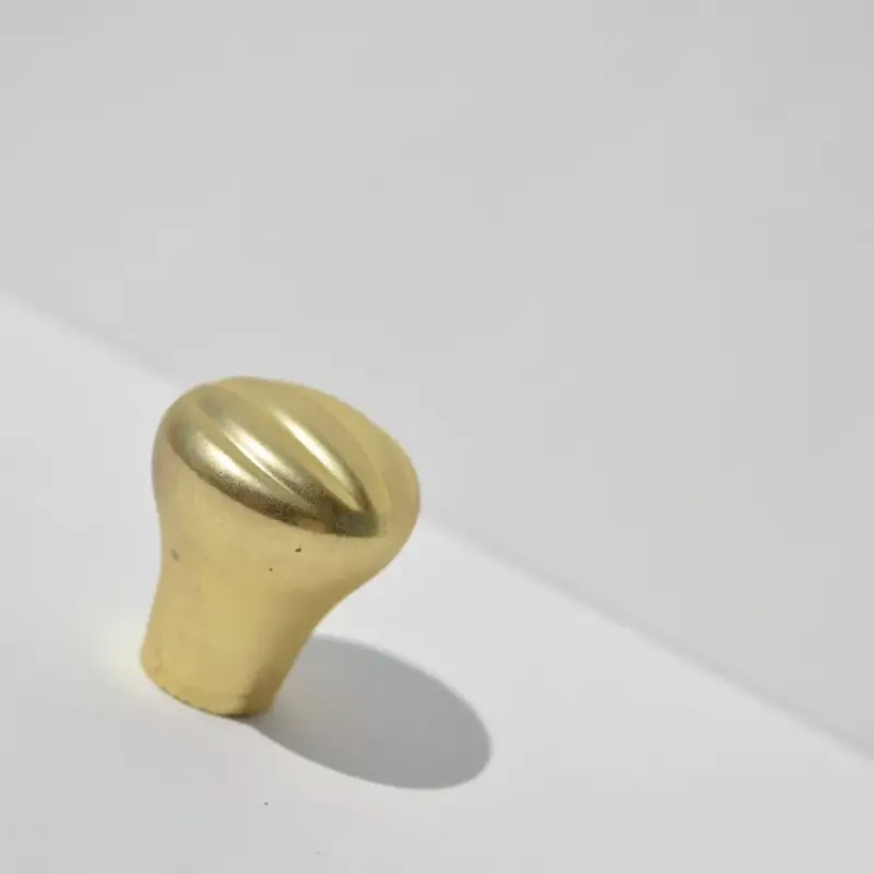 Möbelknopf aus Metall in mattem Gold Rendeld meg most
