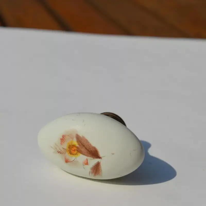 Ovaler Möbelknauf aus Porzellan, antikbronzefarben – cremefarben mit braunem Blumenmuster Kedvezmény