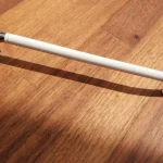 Metall-Kunststoff-Möbelgriff, 160 mm Lochabstand, chrom-weiß Outlet