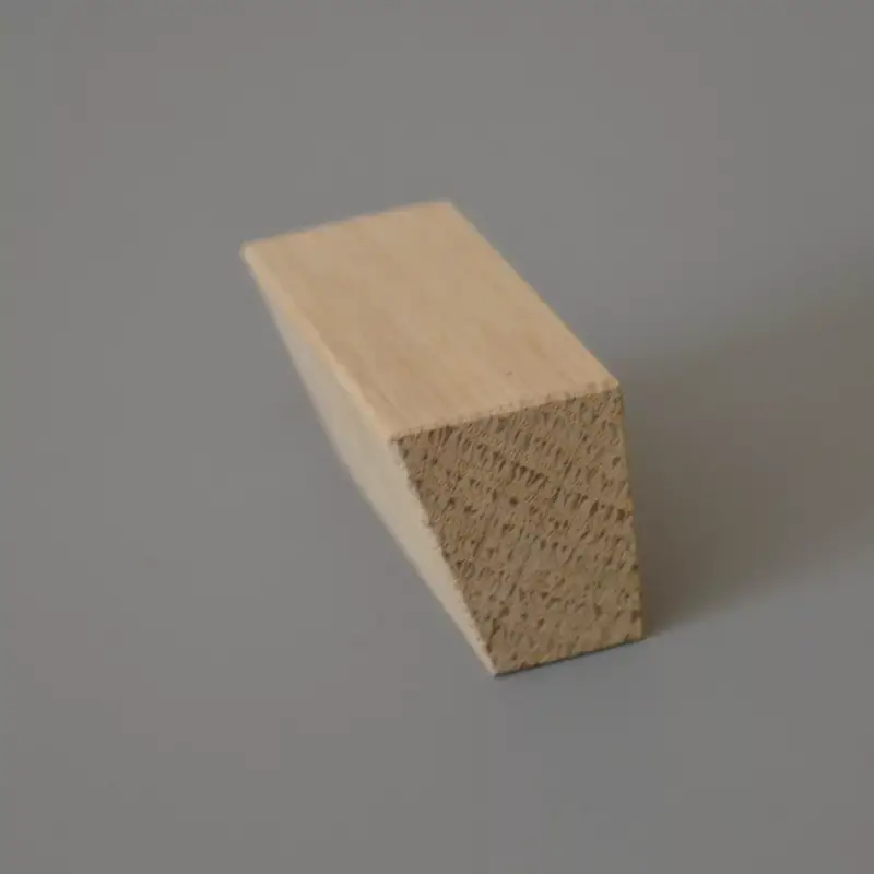 Möbelgriff aus Holz, Eiche natur, 32 mm Lochabstand Végkiárusítás