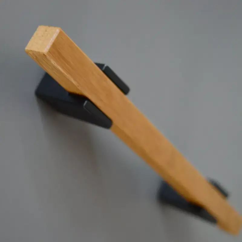 NEW BEAM, Metall lackierter Eichenmöbelgriff, 128 mm BA Újdonság