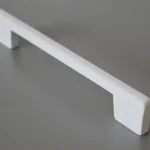 Biztonságos fizetés Metall-Möbelgriff, Weiss, mit 128 und 160 mm Lochabstand