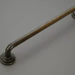 Möbelgriff aus Metall, Farbe Bronze Dunkelheit, Bohrung 160 mm Ne maradj le