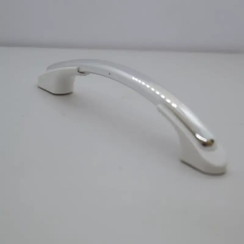 Legnépszerűbb Kunststoff-Möbelgriff, Farbe weiß-silber, Lochabstand 96 mm