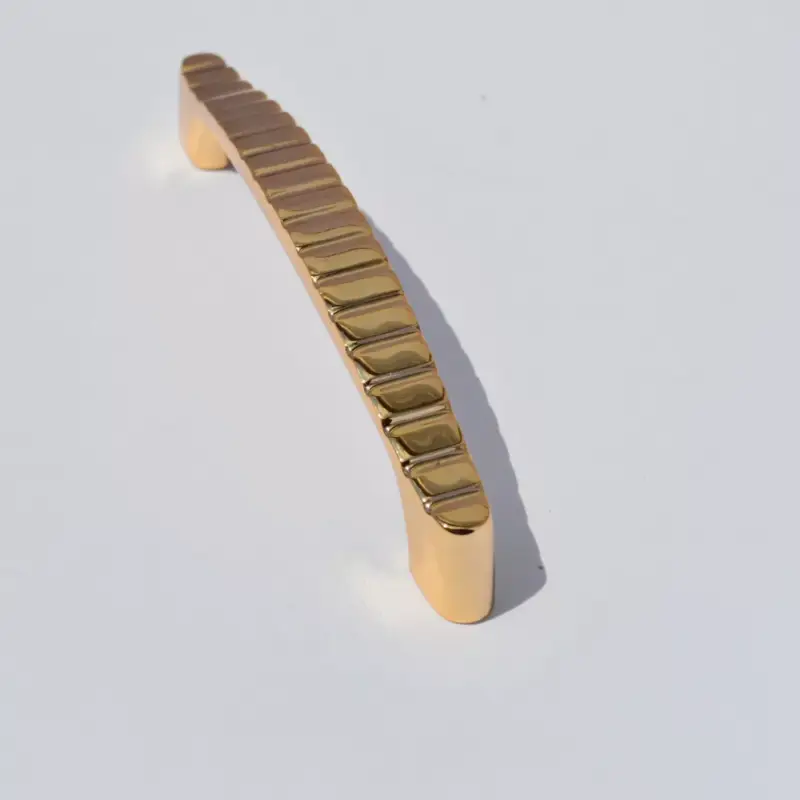 Végkiárusítás S146_MP11 Metallgriff mit geriffelter Oberfläche, goldfarben, Lochabstand 128 mm