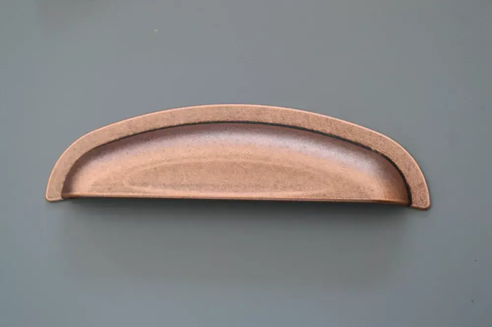 Szuper akció ARUBA Möbelgriff aus Metall, kupferfarben antik, 128 mm Lochabstand