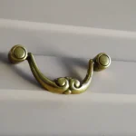152269612 Möbelgriff in Antikbronze, 96 mm Bohrung, antiker Stil Népszerű