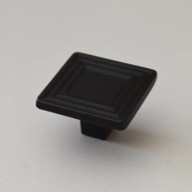 Z038_30 Metall-Möbelknopf, schwarz farben, quadratisch Azonnali szállítás