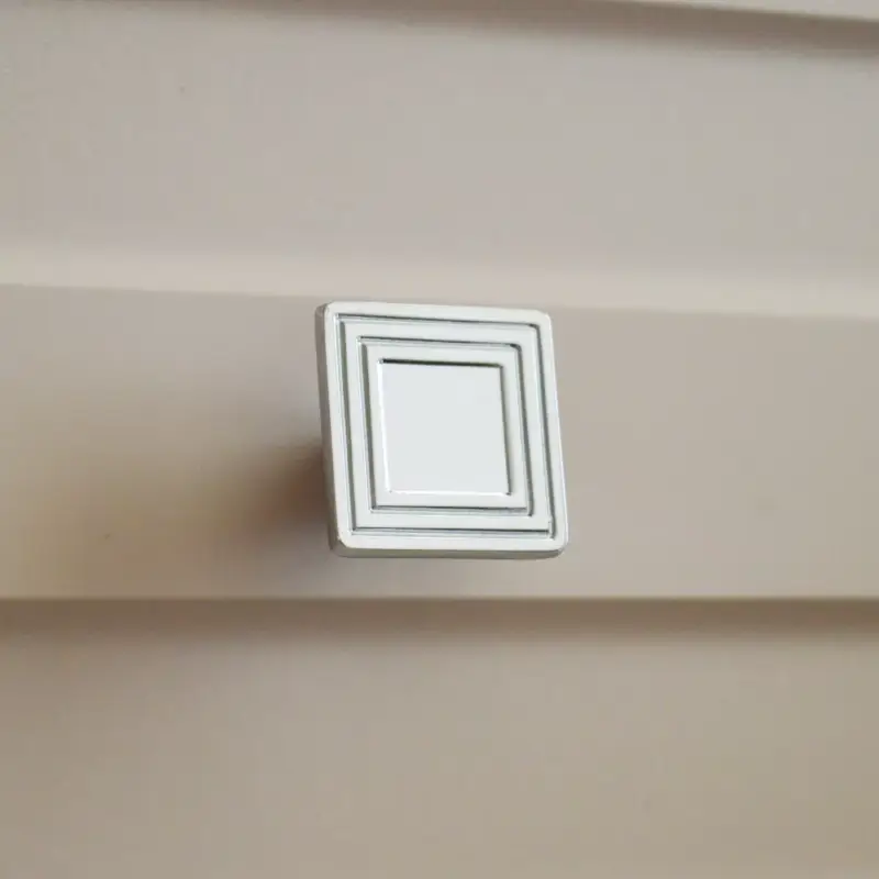 Z038_30_KR Möbelknopf aus Metall, Farbe Chrom glänzend, quadratisch Expressz kézbesítés