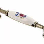 Porzellan-Metall-Möbelgriff mit antiker bronzefarbener Blume, Bohrung 96 mm Exkluzív ajánlat