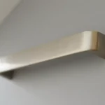 308975 Nickel gebürstet, Metall-Möbelgriff 128 mm Gyors kiszállítás
