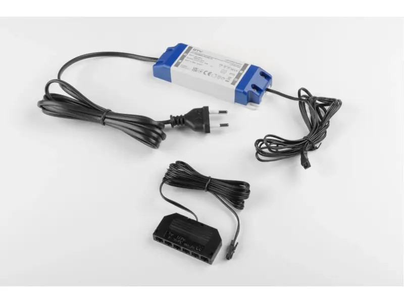 LED trafó 220/12V 50W, 6-os elosztóval összeszerelt Nézd meg most