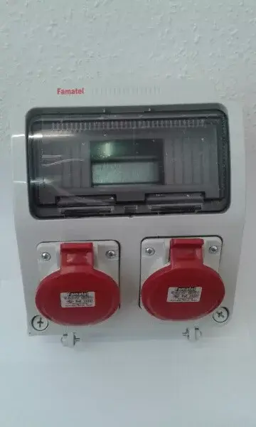 AcQUA 9 modulos szerelt ipari doboz /2db 5p 16A-380V/, 3957_95, Famatel S.A Kedvezményes ár
