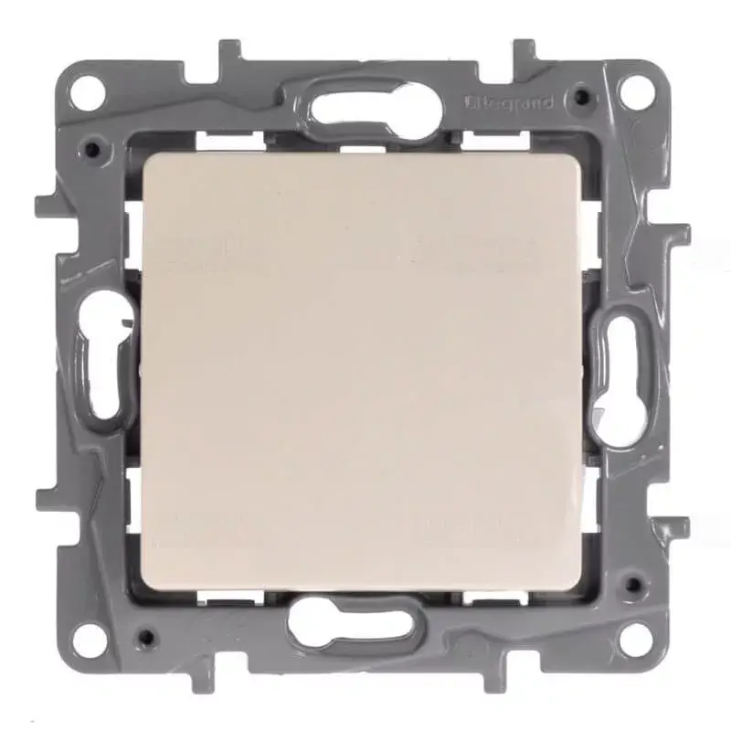 Legrand Niloé kettős USB töltőaljzat, bézs Legrand 764694 Alacsony ár
