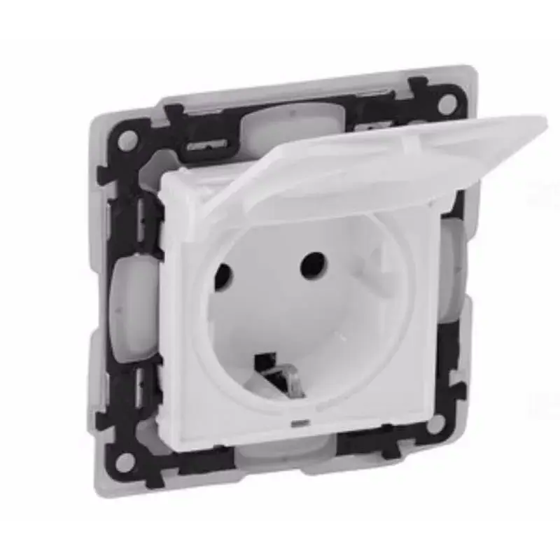 Legrand Valena Life 2P+F csatlakozóaljzat biztonsági zsaluval, csapófedéllel, IP44 fehér, Legrand 753119 Kedvezmény
