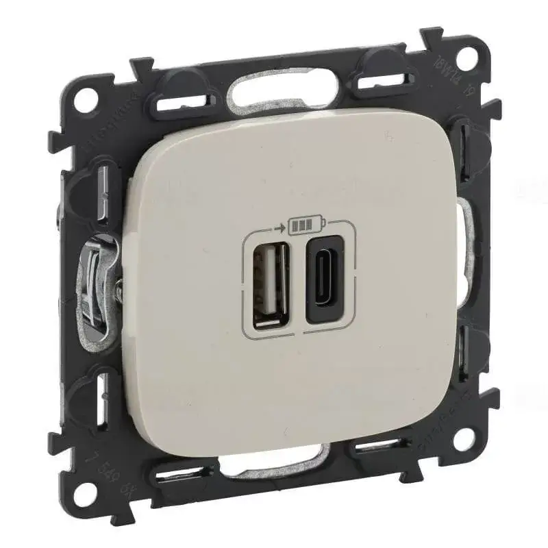 Legrand Valena Allure töltőaljzat kettős USB C-típusú + USB A-típusú csatlakozóval, elefántcsont Legrand 754966 Vedd meg most
