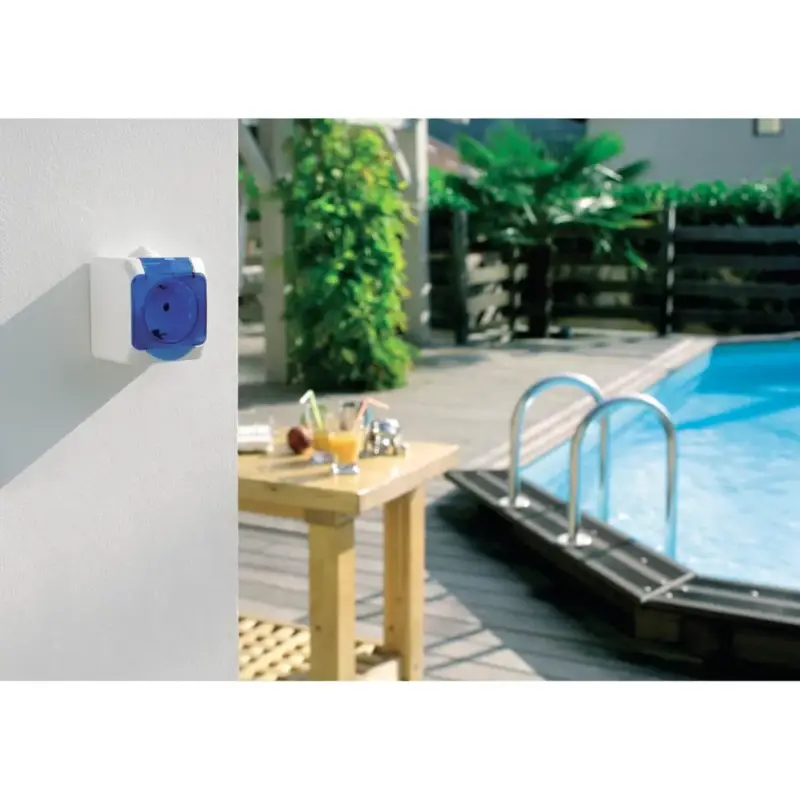 Expressz szállítás Schneider CEDAR PLUS 2P+F csatlakozóaljzat, biztonsági zsaluval, átlátszó csapófedéllel, IP44, fehér, WDE000543